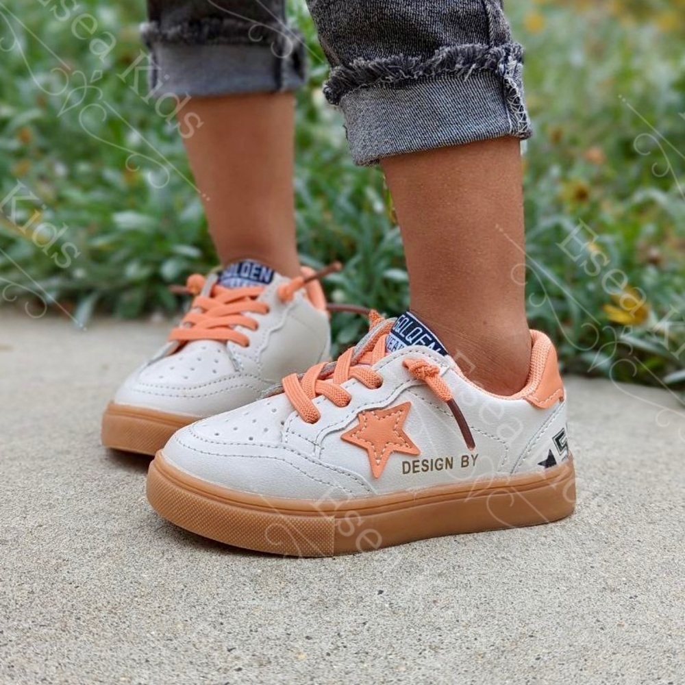 Boutique Peach Star Sneaker